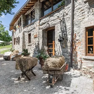 Cascina Mirandola Κατάλυμα σε φάρμα
