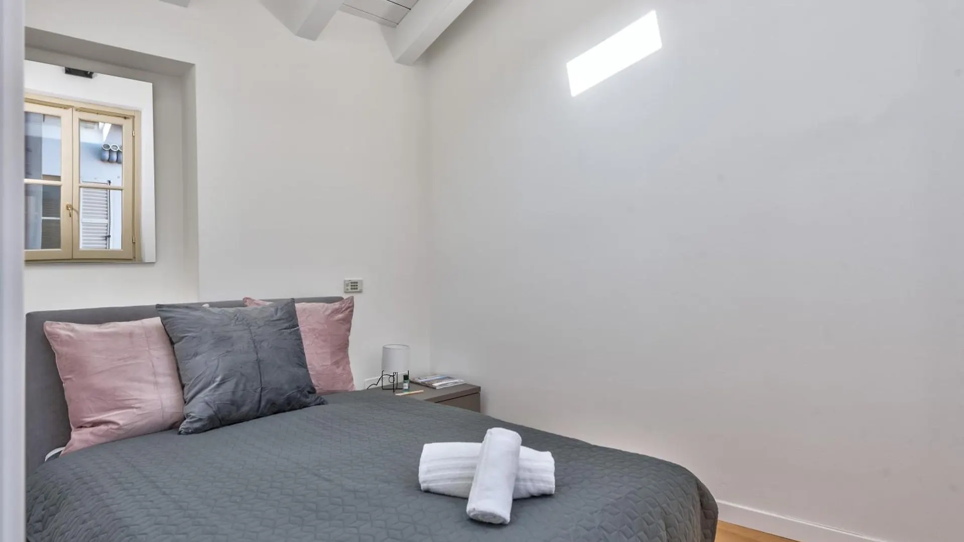 Duomo-Porta Torre Penthouse With Private Terrace Apartment Como 0*,  Italy